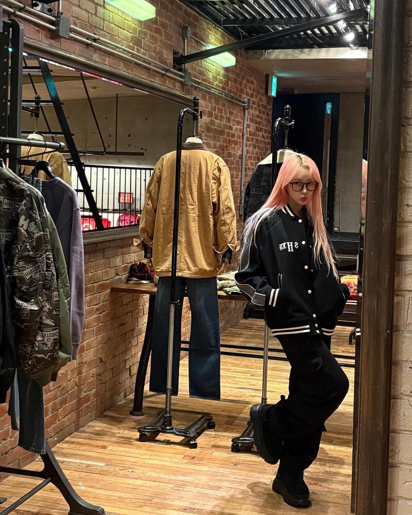 Giselle 俏皮嘟嘴