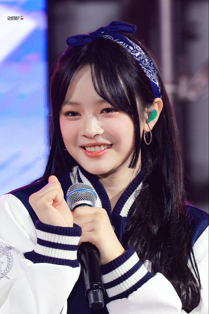 NewJeans Hyein 生日應援廣告（清溪川 韓國大廈） - 圖片 2