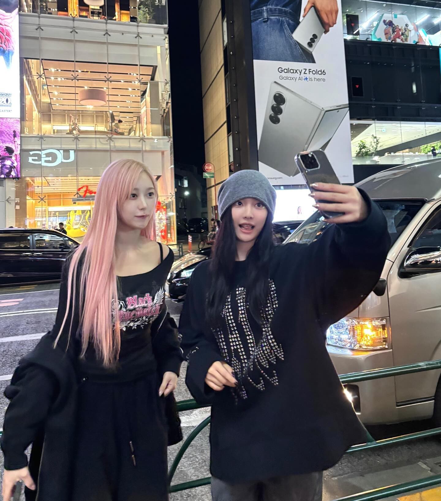 Giselle Ningning 路邊自拍