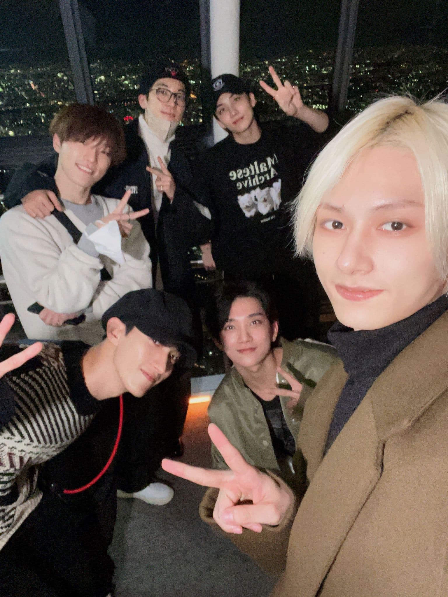 JEONGHAN JOSHUA JUN WONWOO DK DINO 六人自拍