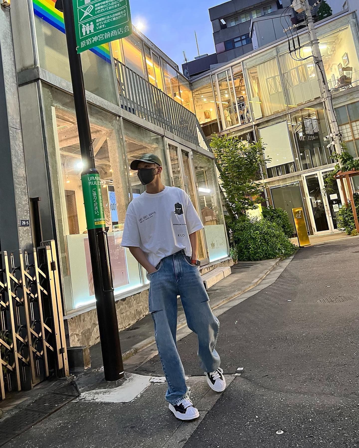 HOSHI 雙手插口袋