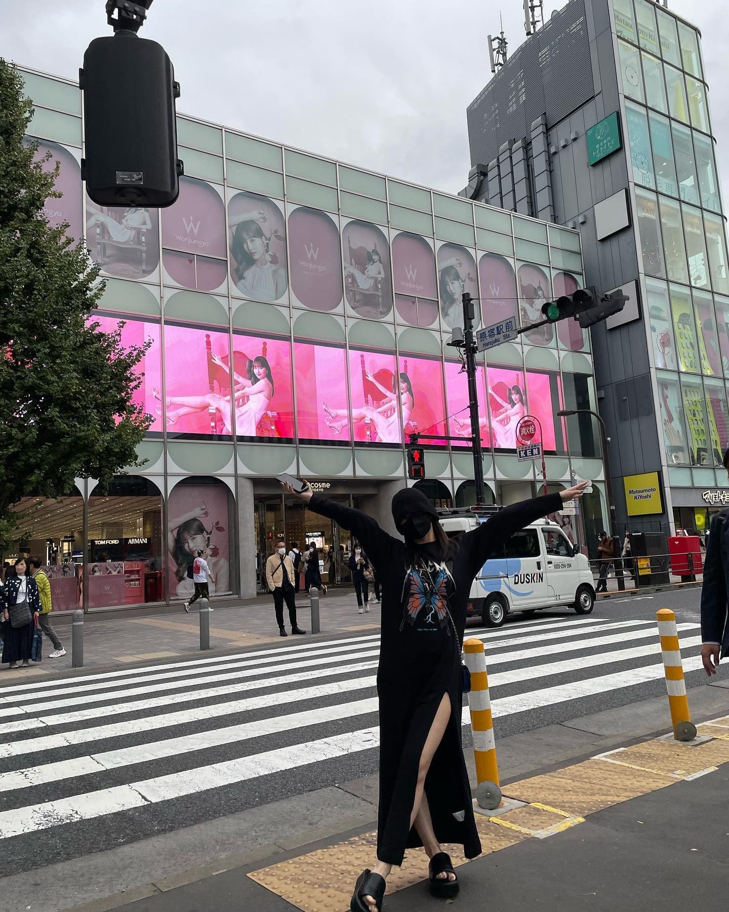 Momo 美妝店前面