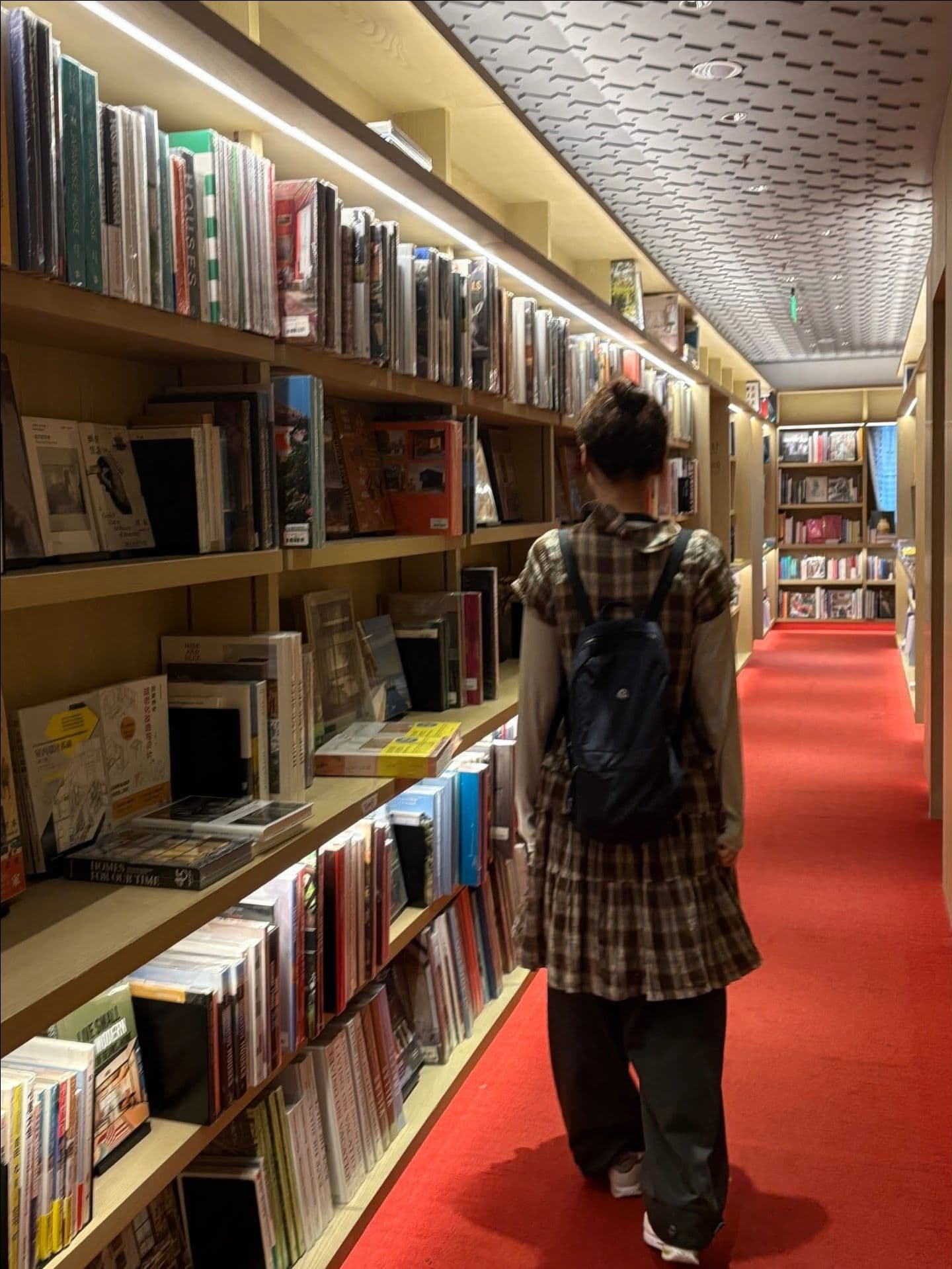Chaewon 逛書店 - 圖片 4