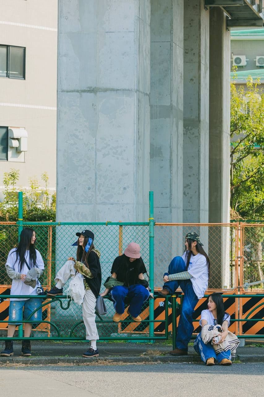 NewJeans 圍欄前 - 圖片 3