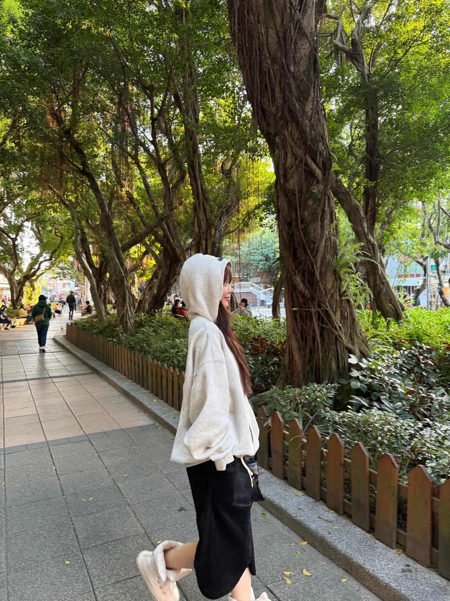 恩採在公園 - 圖片 6