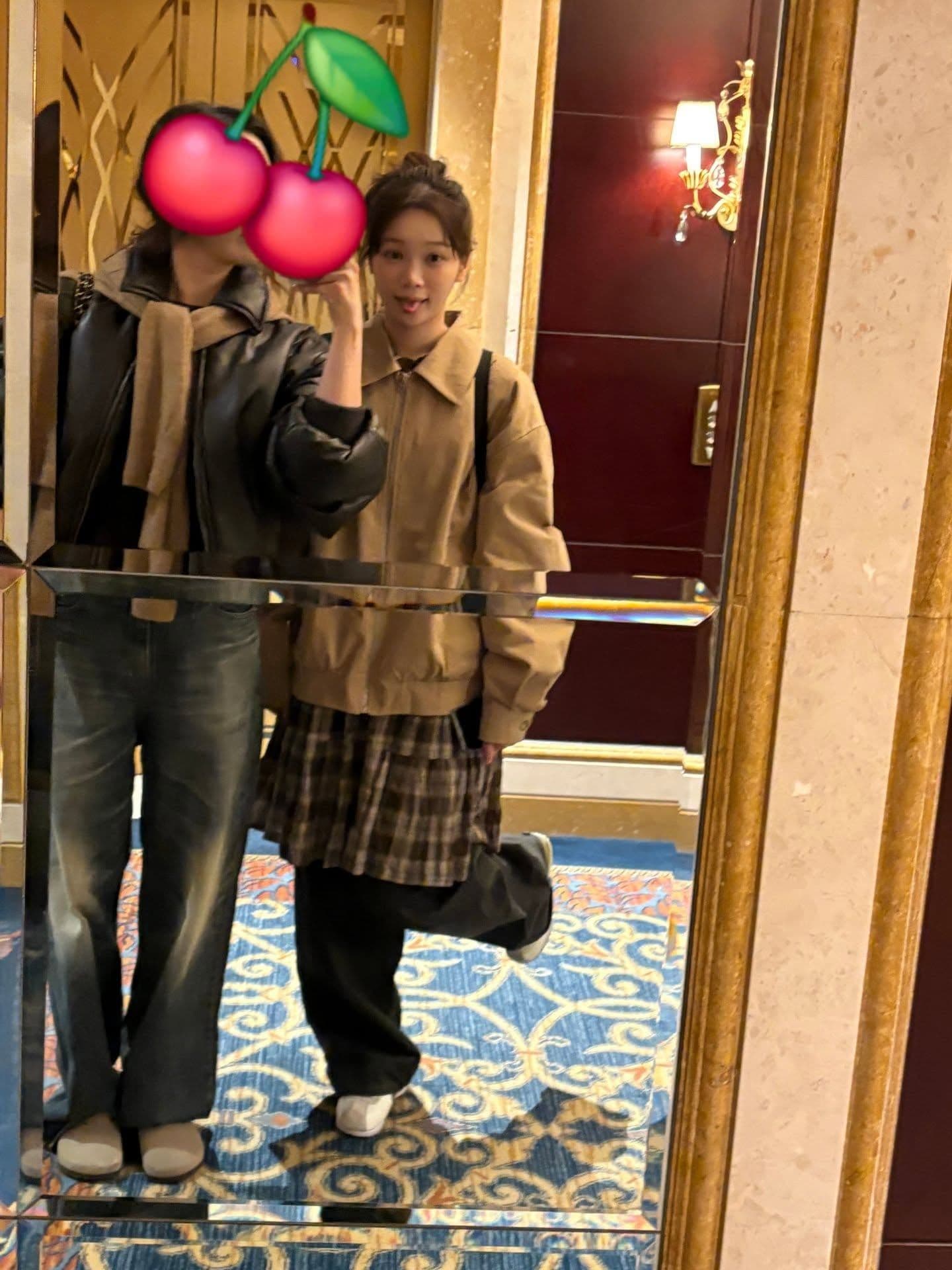 Chaewon 跟姊姊自拍 - 圖片 2