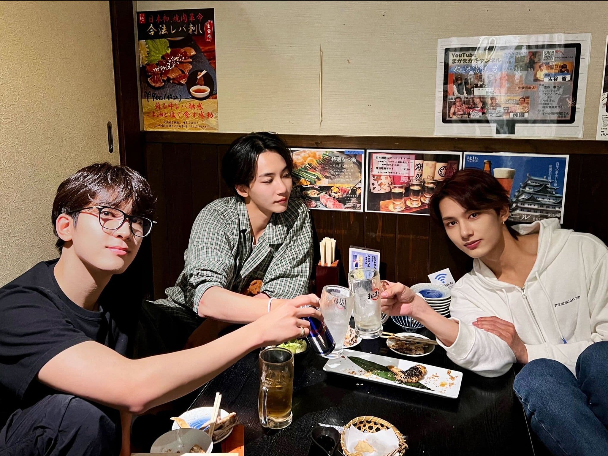 JEONGHAN JUN WONWOO 小酌 - 圖片 2