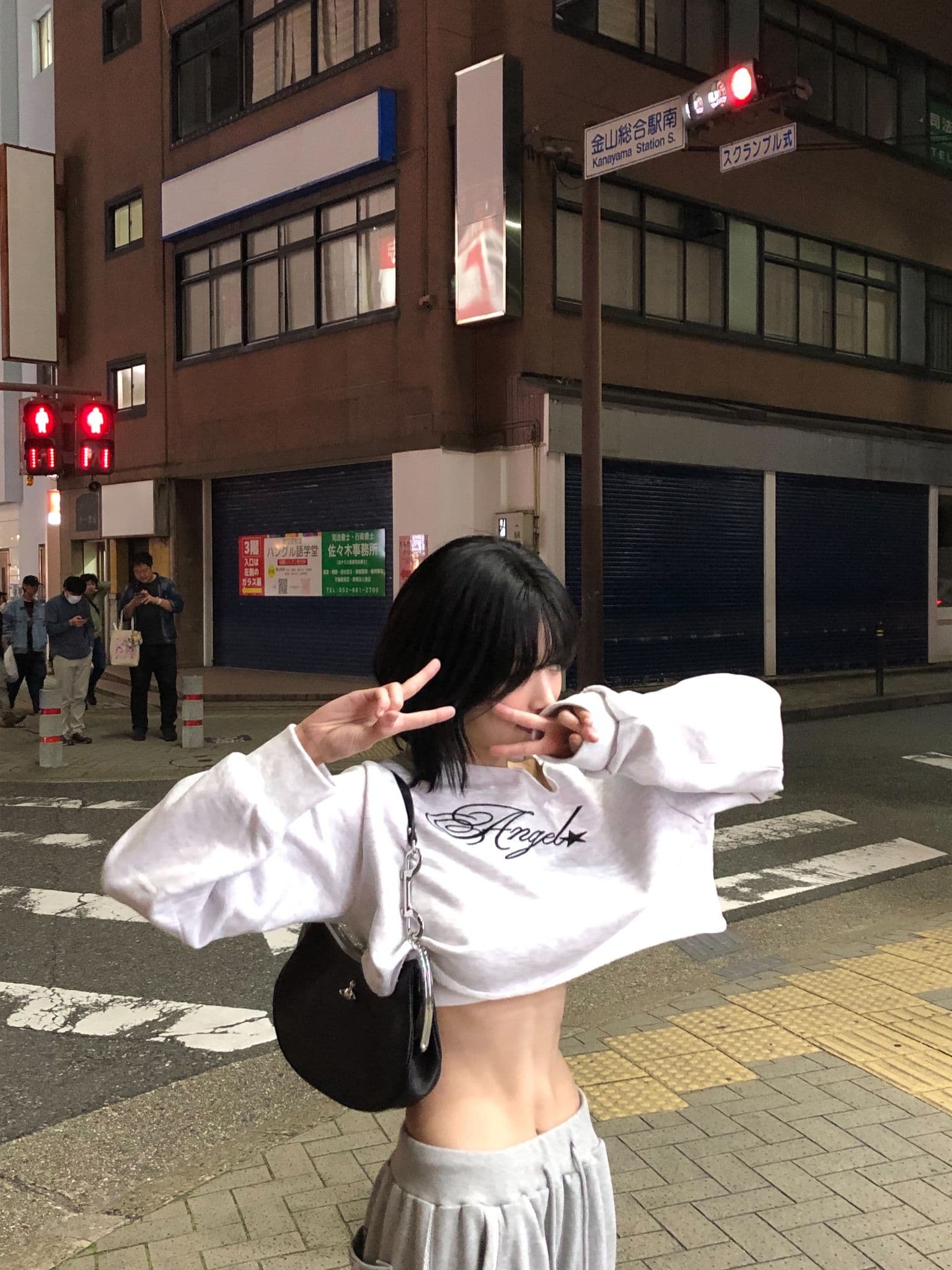 Ahyeon 等紅燈 - 圖片 2