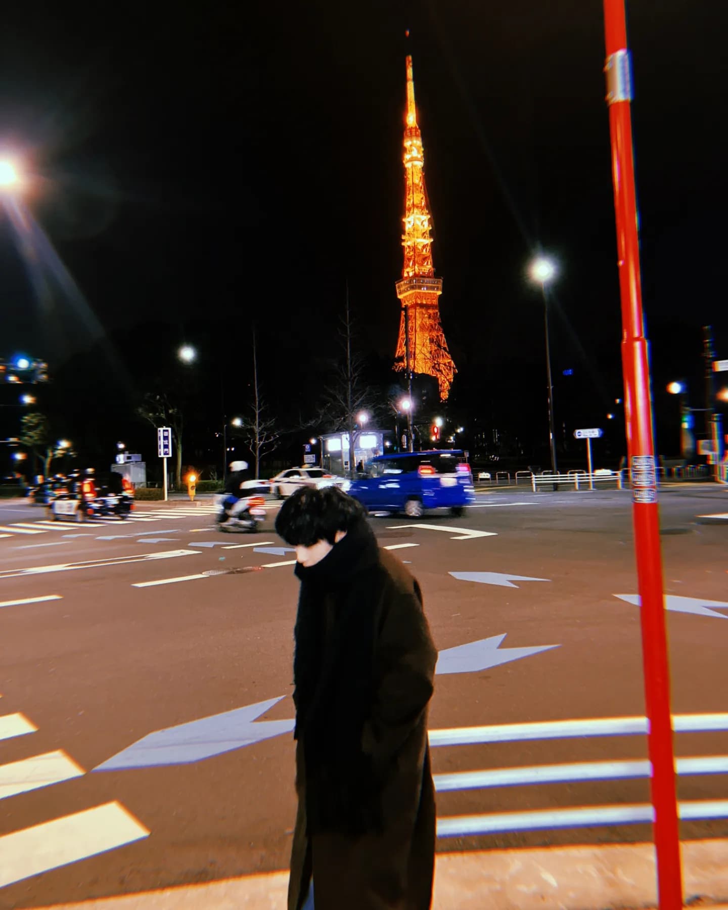 ファミマ御成門店前