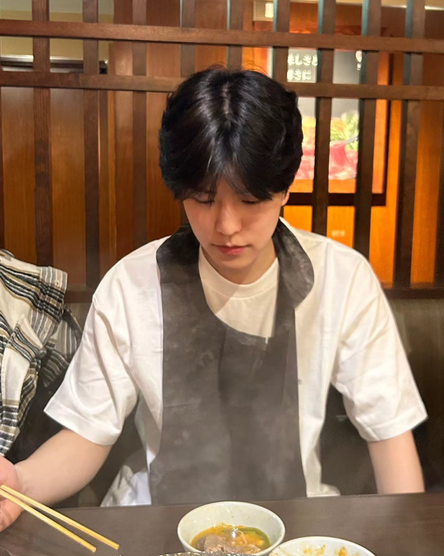 Seungmin 吃壽喜燒