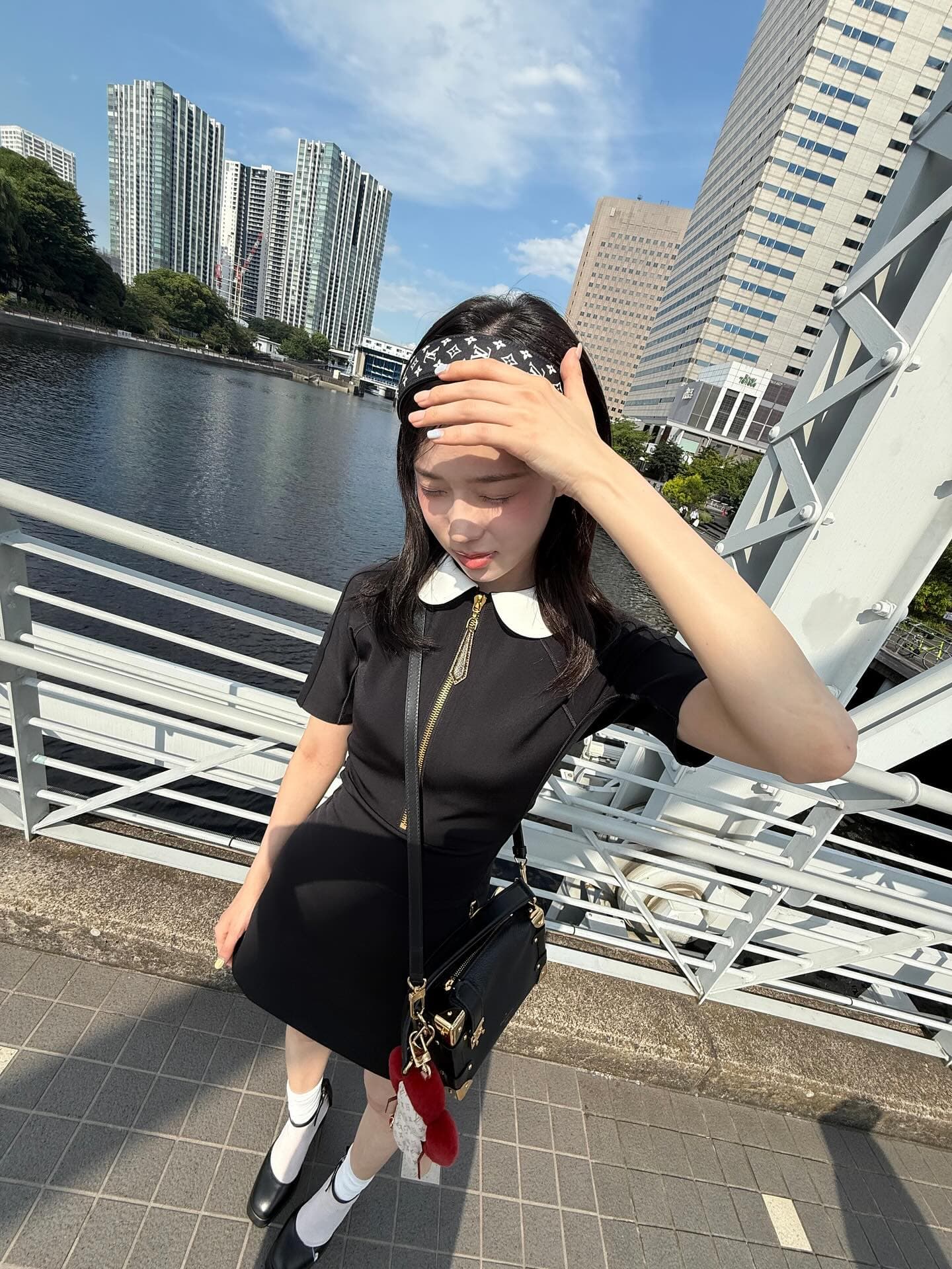 Winter 托腮翹腳 - 圖片 3