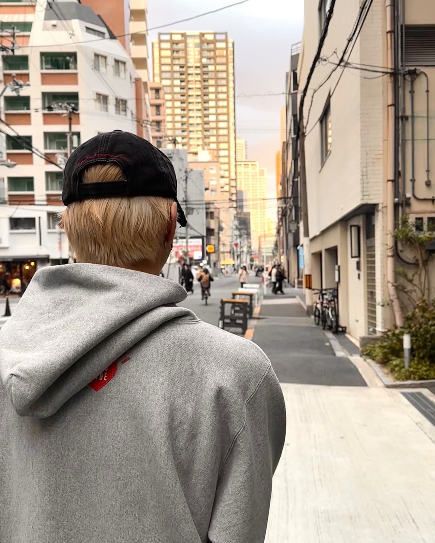 Jungwon 背影 - 圖片 2