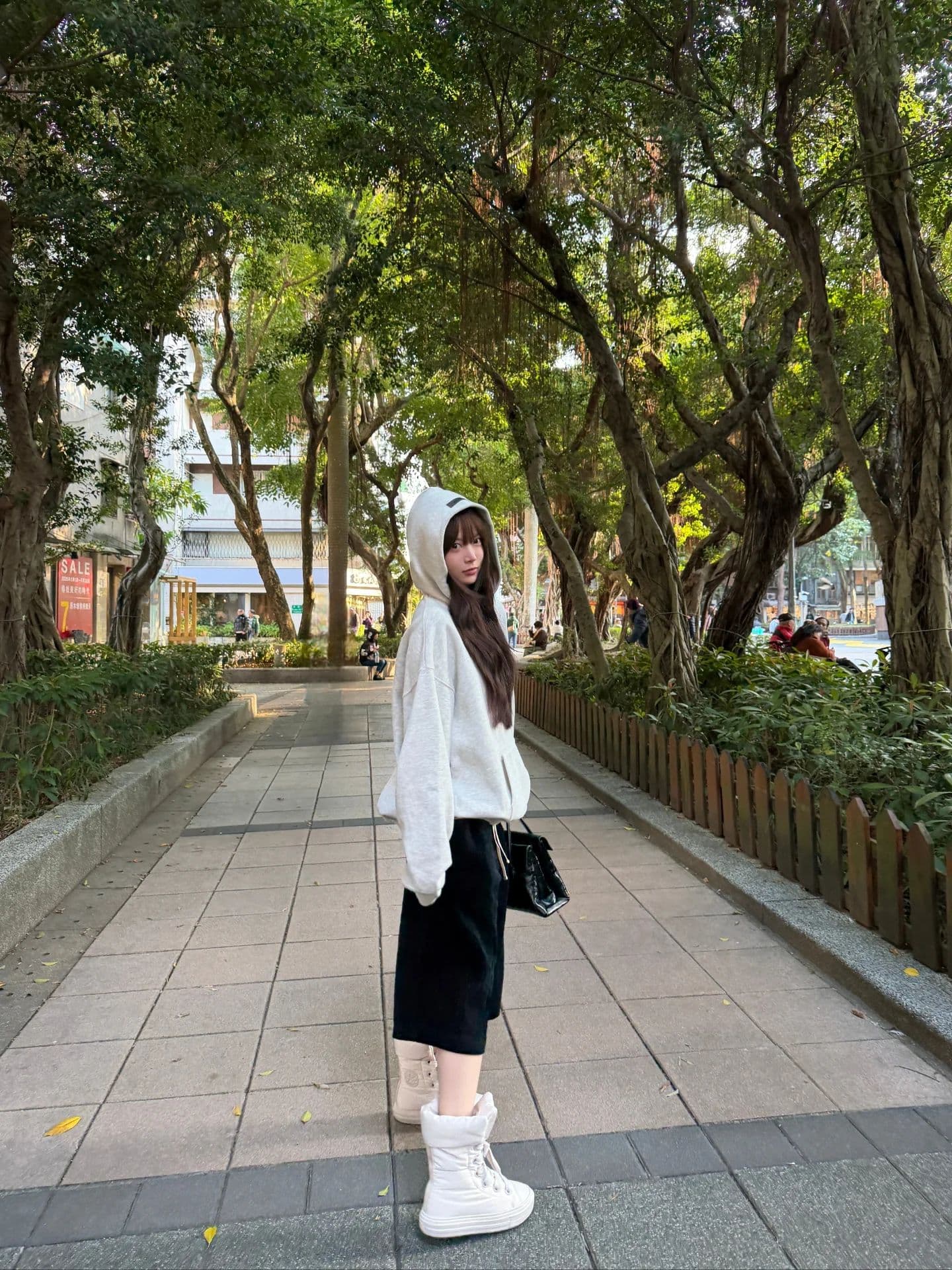 恩採在公園