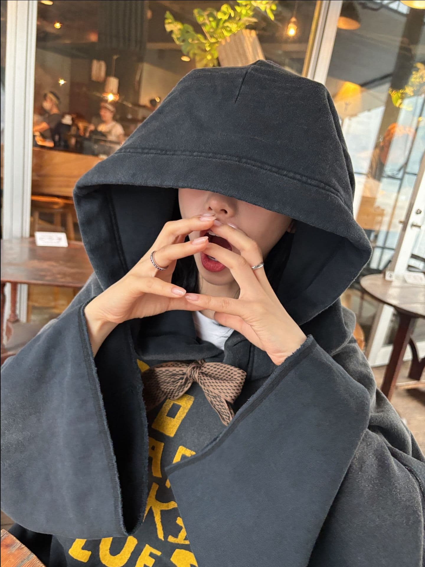 Karina 吃麵包 - 圖片 5