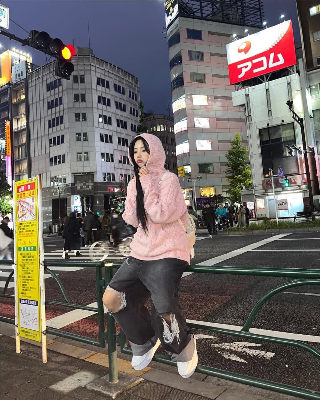 小娟 粉紅帽踢 - 圖片 1