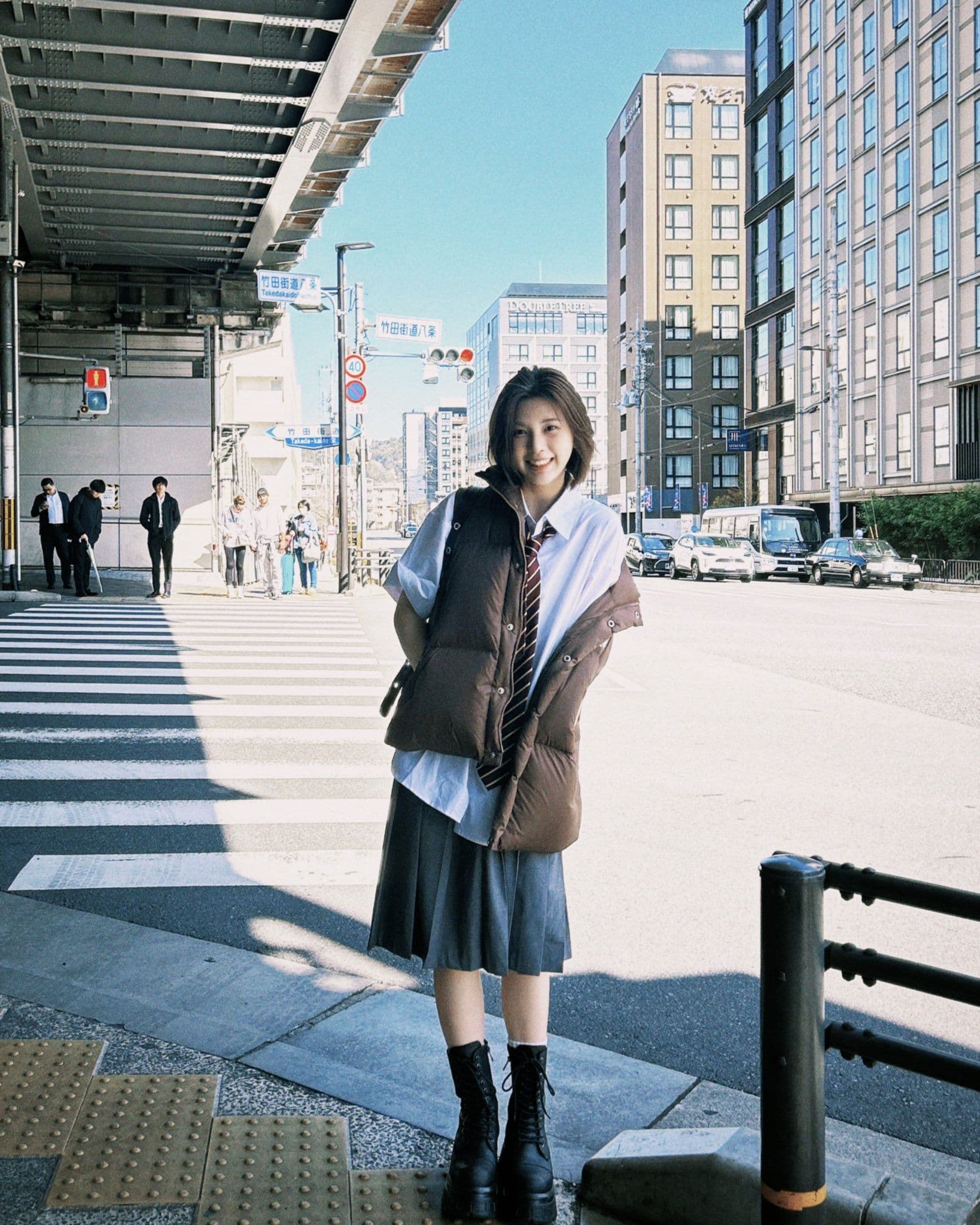 裴真率京都路邊